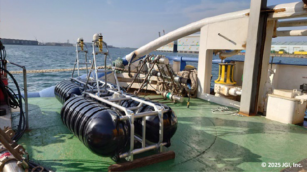 Gun Float equipped with the GNSS system